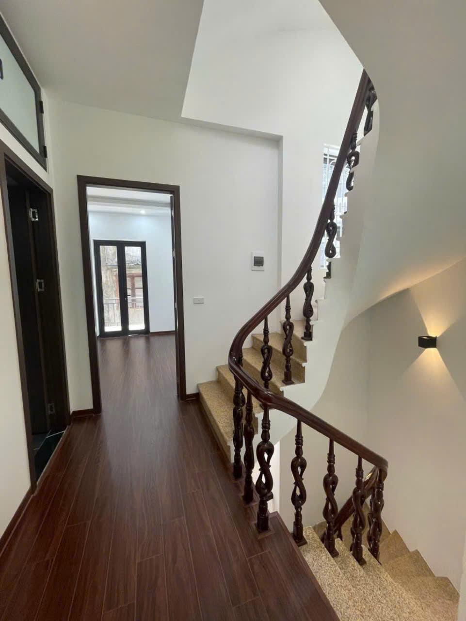 Tin được không....Bùi Xương Trạch ngay lúc này.... Diện tích : 65m2 - 4 Tầng, 12,8Tỷ.