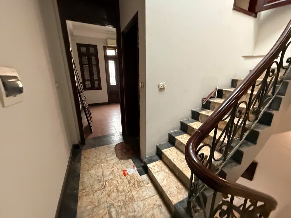 Ch.ính chủ cần bán nhà khu Cù Chính Lan  DT : 43m2 x 4 tầng / SĐCC