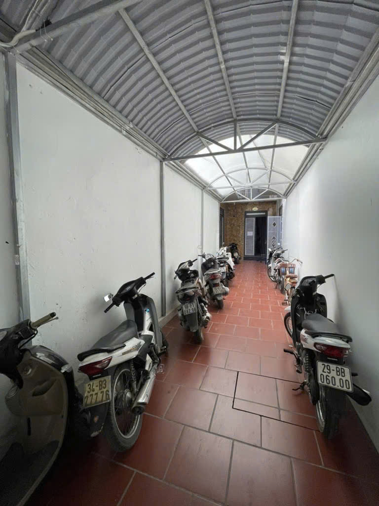 MINH KHAI CCMN 7 tầng 12 Phòng khép kín Thang máy FULL nội thất GPXD, PCCC đầy đủ 63m giá chào nhỉnh 19 tỷ  NGÕ OTO