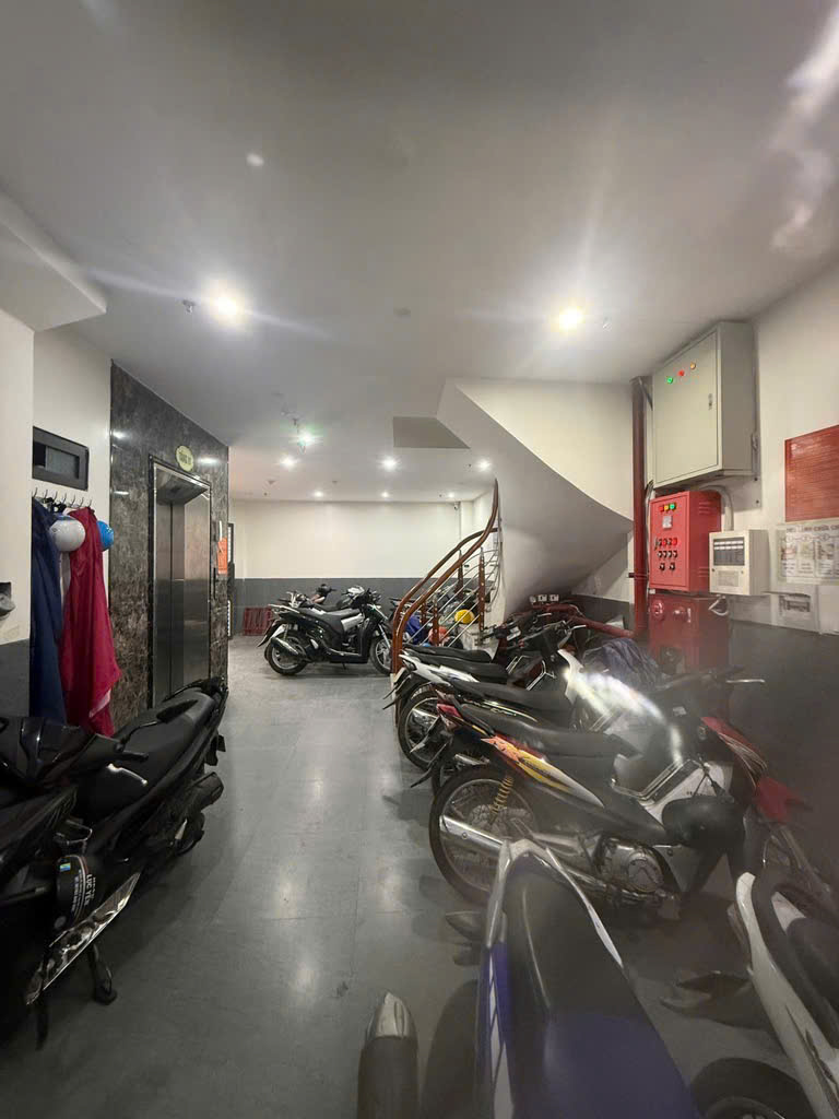 MINH KHAI CCMN 7 tầng 12 Phòng khép kín Thang máy FULL nội thất GPXD, PCCC đầy đủ 63m giá chào nhỉnh 19 tỷ  NGÕ OTO