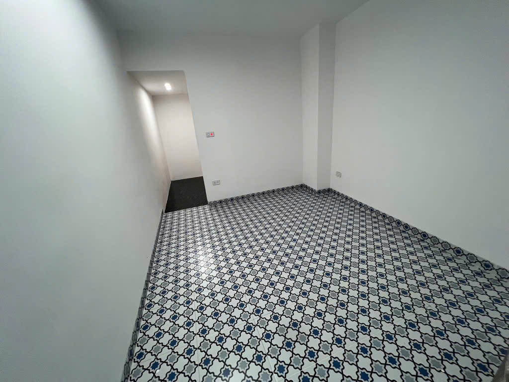 KHÂM ĐỨC - 30M - 5tầng- MT 3,2m – chỉ 6,98 tỷ