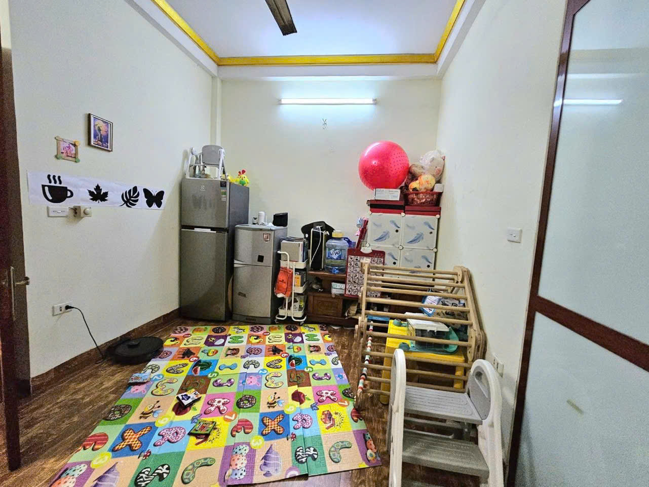 ĐÊ LA THÀNH - 40M – 5 tầng- MT 4,8m – chỉ 9,5 tỷ - doanh thu 21tr/tháng