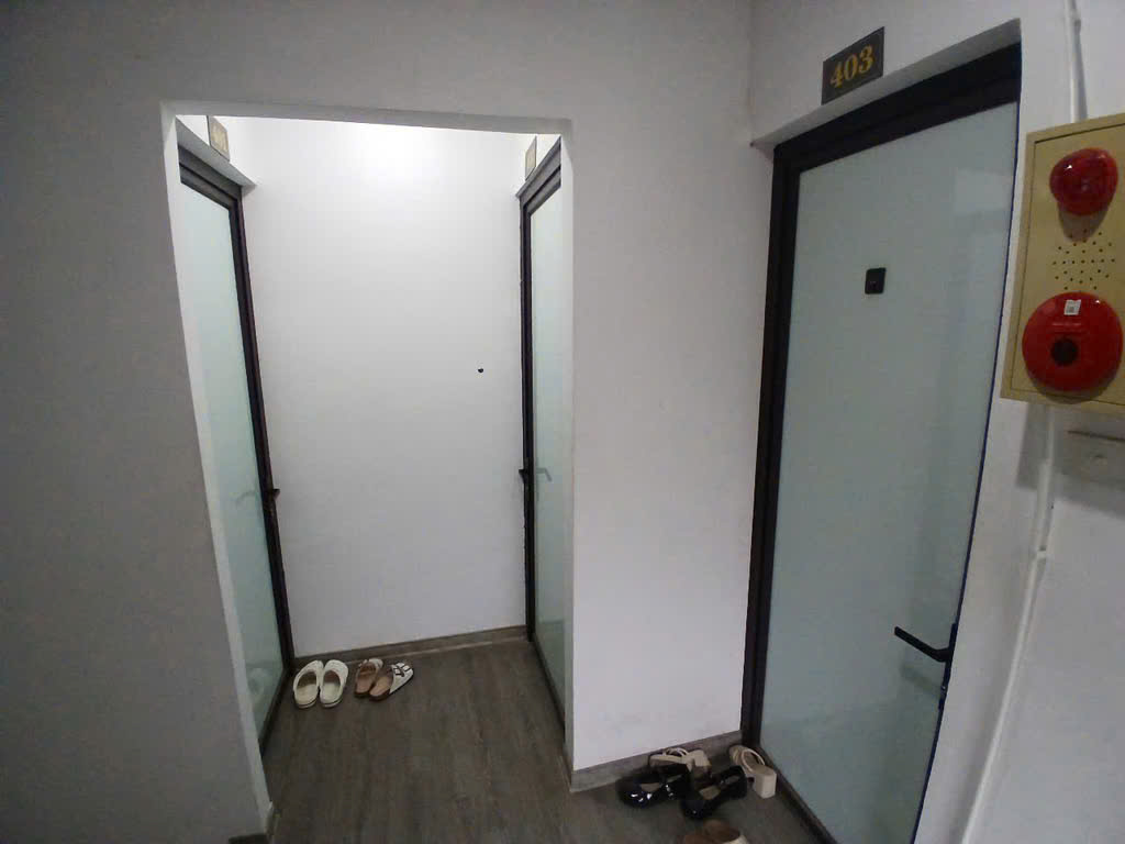 NGÕ VĂN HƯƠNG CCMN 5 tầng 11 Phòng khép kín FULL nội thất GPXD, PCCC, Thoát hiểm đầy đủ 50m MT 5,7m giá chào chỉ 11,5 tỷ