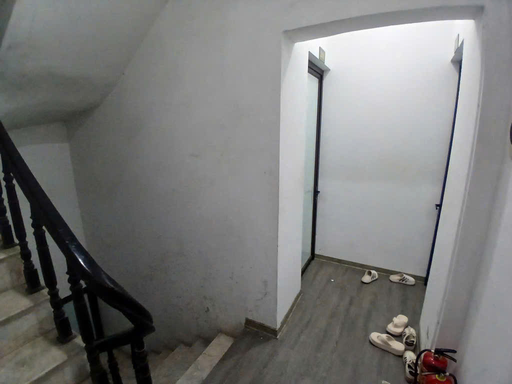 NGÕ VĂN HƯƠNG CCMN 5 tầng 11 Phòng khép kín FULL nội thất GPXD, PCCC, Thoát hiểm đầy đủ 50m MT 5,7m giá chào chỉ 11,5 tỷ