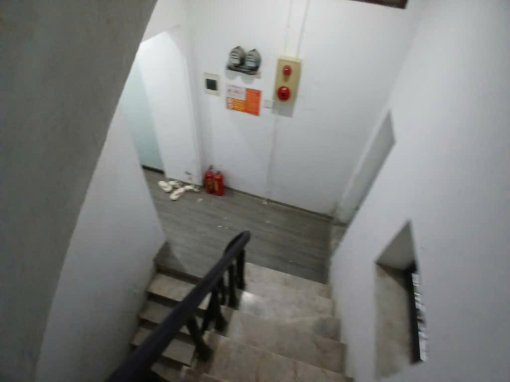 NGÕ VĂN HƯƠNG CCMN 5 tầng 11 Phòng khép kín FULL nội thất GPXD, PCCC, Thoát hiểm đầy đủ 50m MT 5,7m giá chào chỉ 11,5 tỷ