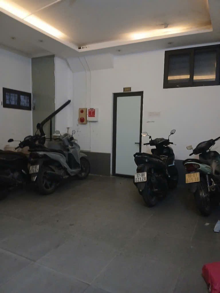 NGÕ VĂN HƯƠNG CCMN 5 tầng 11 Phòng khép kín FULL nội thất GPXD, PCCC, Thoát hiểm đầy đủ 50m MT 5,7m giá chào chỉ 11,5 tỷ