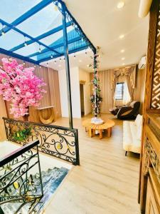 Tin được không.... Đặng Tiến Đông ngay lúc này.... Diện tích : 45m2 - 5 Tầng, 12Tỷ.
