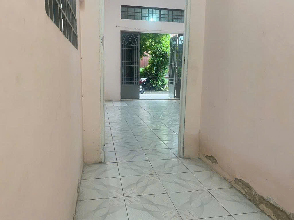 NGAY LÊ VĂN VIỆT Q.9 - ĐƯỜNG THÔNG MỌI NẺO - 99M2 - NGANG 5.5M - CHỈ NHỈNH 3 TỶ (TL)