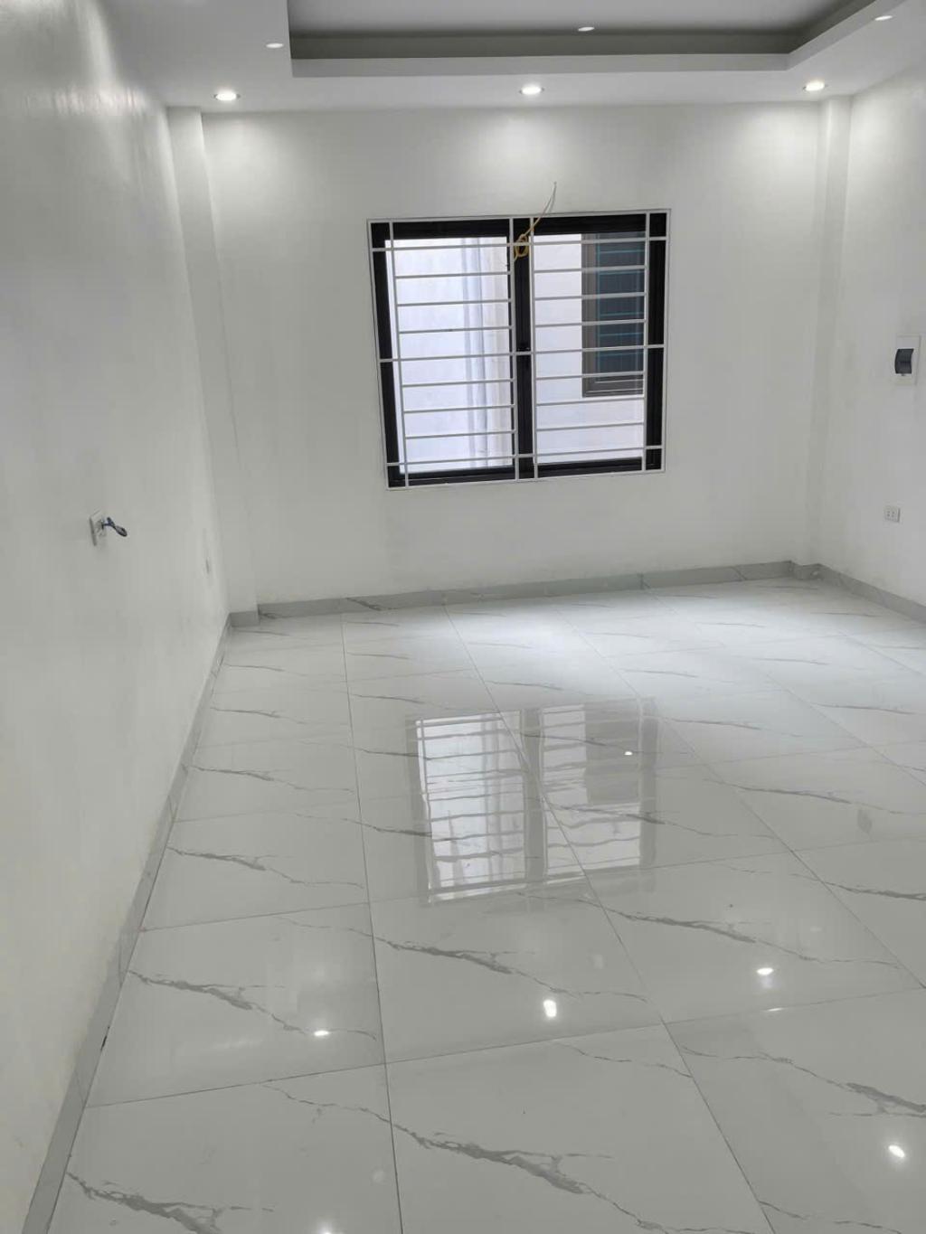 Bán Nhà Yên Xá 5 Tầng 32m2 Ngõ Thông Tứ Phía