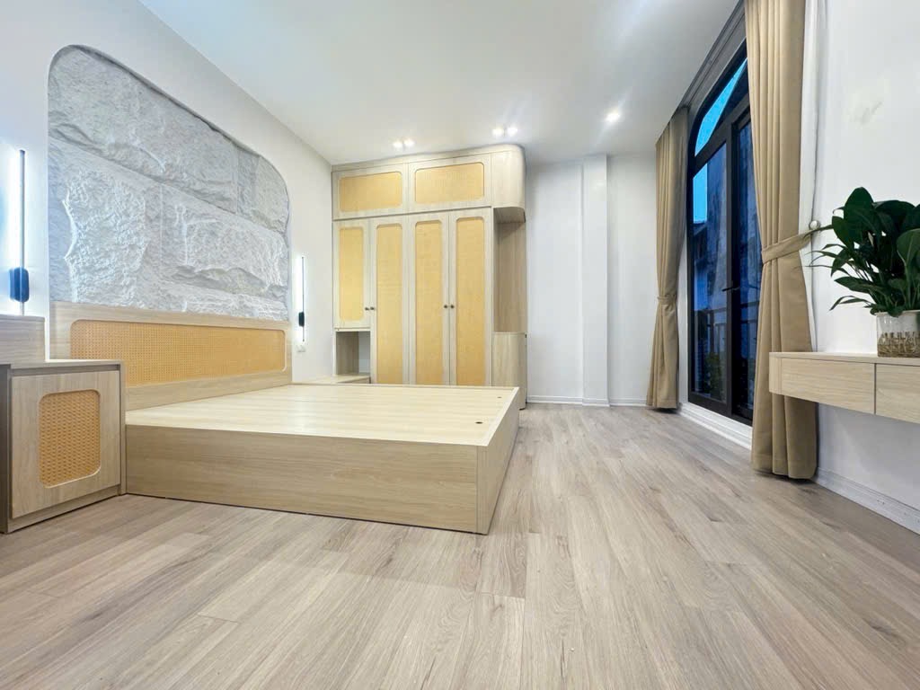 Nhà đẹp phố định công 6 tầng nhỉnh 8 tỷ Alo em Ngọc 0962675686