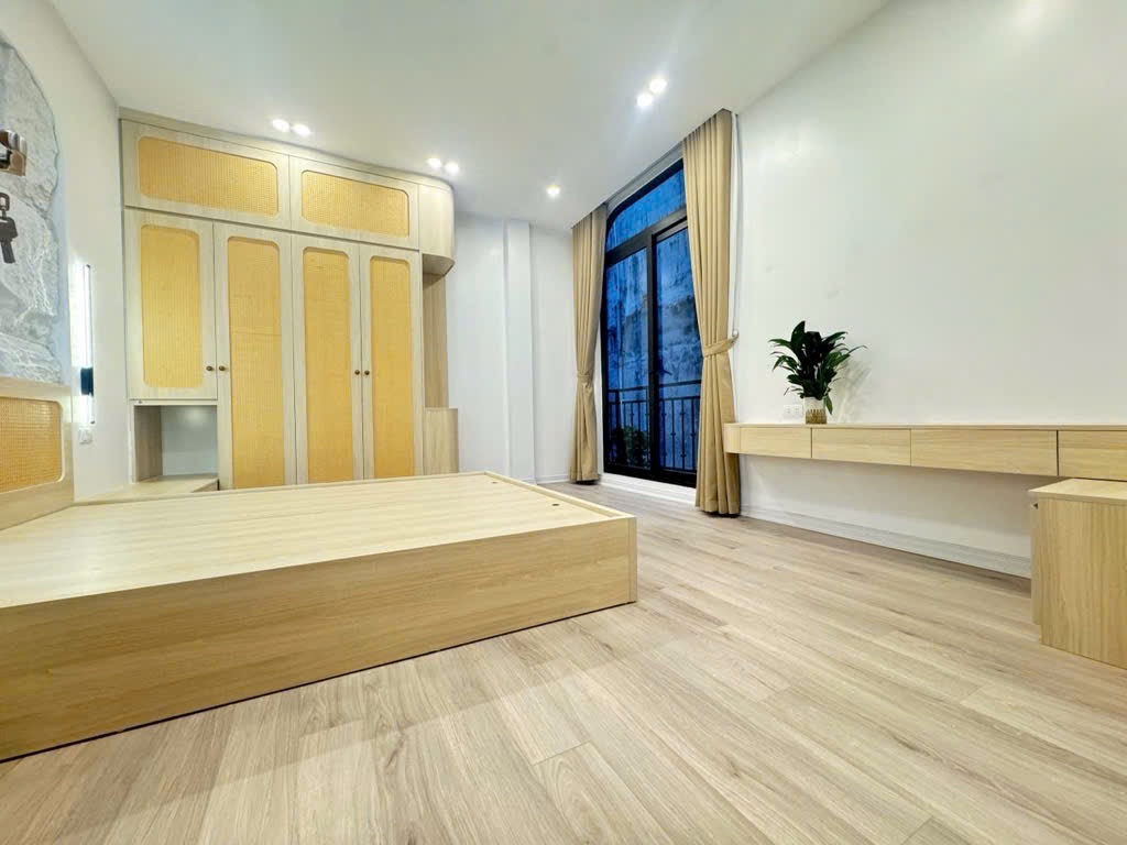 Nhà đẹp phố định công 6 tầng nhỉnh 8 tỷ Alo em Ngọc 0962675686