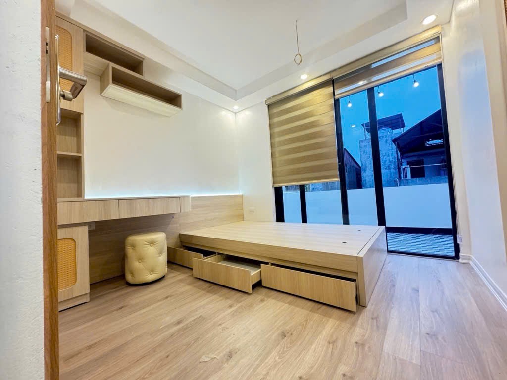 Nhà đẹp phố định công 6 tầng nhỉnh 8 tỷ Alo em Ngọc 0962675686