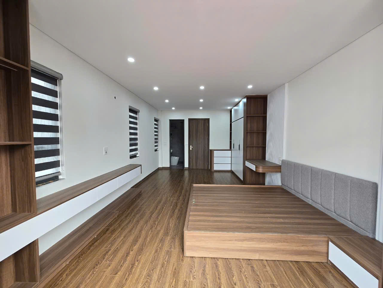 CẦN BÁN NHÀ ĐẸP 6 TẦNG - CÓ THANG MÁY - GARA Ô TÔ - PHÚC ĐỒNG, LONG BIÊN