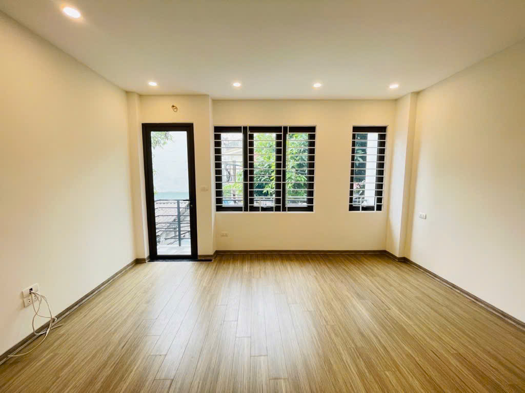 Nhà đẹp Phúc Lợi – Long Biên: 70m² x 4 tầng, nội thất đủ, hơn 7 tỷ!