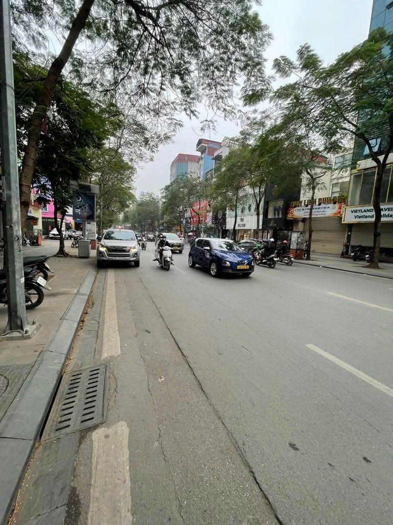 MẶT TIỀN KHỦNG – 6 TẦNG THANG MÁY – GẦN Ô TÔ – THÁI HÀ, ĐỐNG ĐA