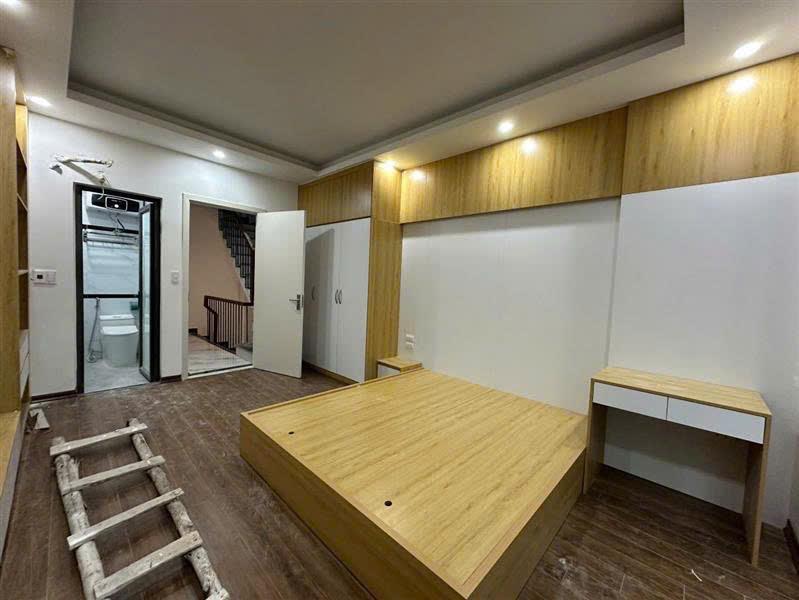 BÁN NHÀ PHỐ MINH KHAI- Ở LUÔN-THANG MÁY- SÂN CHUNG RỘNG-36M2-8.5 TỶ