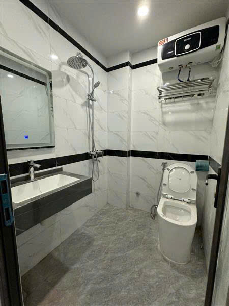 BÁN NHÀ PHỐ MINH KHAI- Ở LUÔN-THANG MÁY- SÂN CHUNG RỘNG-36M2-8.5 TỶ