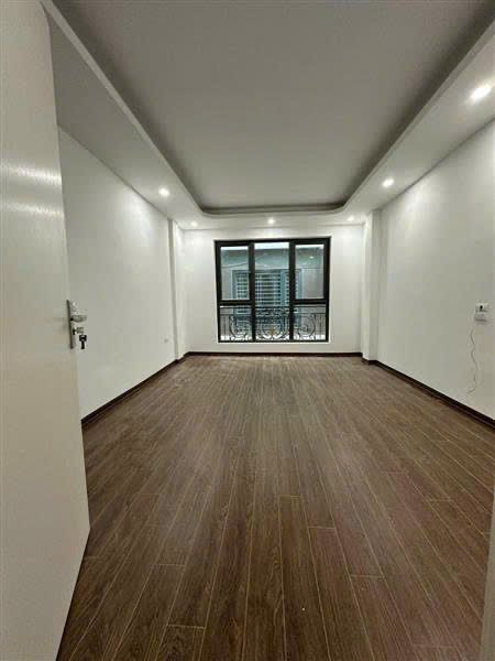 BÁN NHÀ PHỐ MINH KHAI- Ở LUÔN-THANG MÁY- SÂN CHUNG RỘNG-36M2-8.5 TỶ