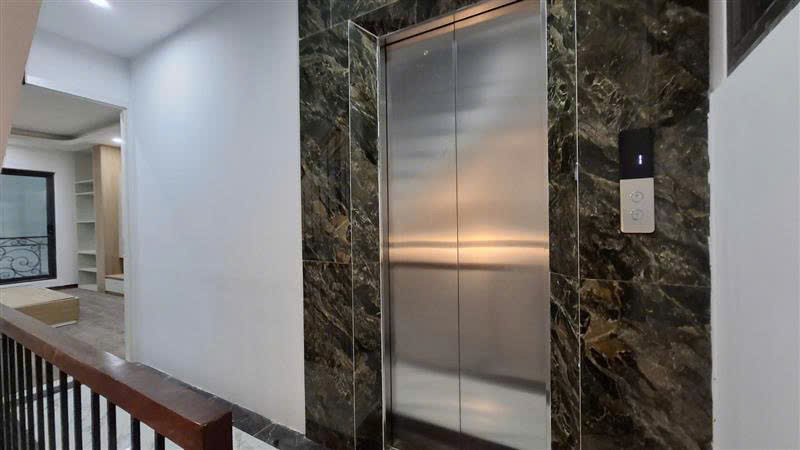 BÁN NHÀ PHỐ MINH KHAI- Ở LUÔN-THANG MÁY- SÂN CHUNG RỘNG-36M2-8.5 TỶ