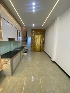 Bán nhà Trương Định, 41m2 5T, nhà mới hiện đại, dân chí cao, gần phố, ở sướng, lô góc, giá 5.6 tỷ