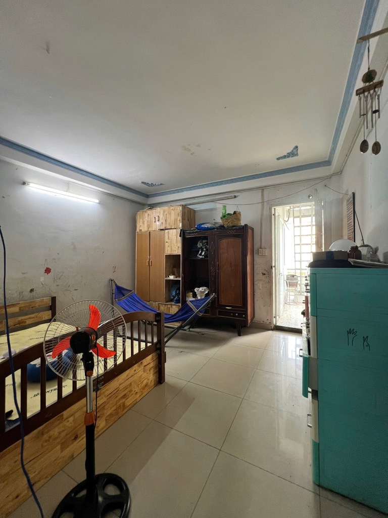 Bán nhà nở hậu Bình Long, Quận Tân Phú, DT 84m2 (4.2x21m)