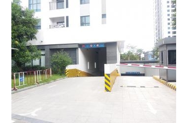 Bán lô đất mặt phố Hoàng Công Chất, kinh doanh đỉnh, view chung cư Gold Mark, 240m2.