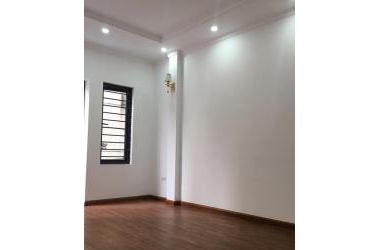 44m2x 3 tầng, mặt tiền 4m, Giá 2.7 tỷ phố Hồng Mai.