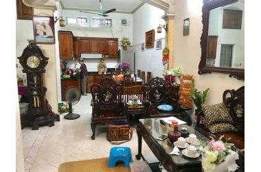 Bán nhà Quỳnh Mai (phố 8/3) đẹp, ô tô 10m, 50m2 x 3.96 tỷ