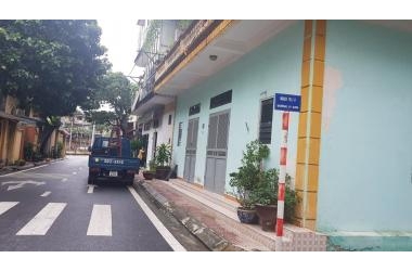 Bán đất tặng nhà phố Nguyễn Lân, ô tô đỗ cửa, giá rẻ nhất khu, 48mx3T