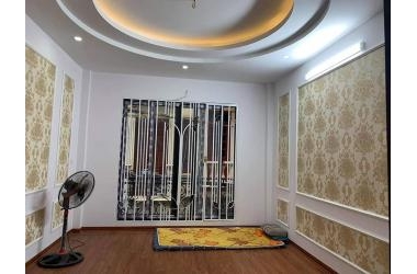 Bán nhà phố 8/3 Hai Bà Trưng, Sđcc 35m2x5tx3.8mt giá 4.55 tỷ, lh:0842063837.