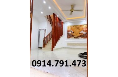 Bán Nhà Mai Phúc - Phúc Đồng - LONG BIÊN - Ô tô đỗ cách nhà 30m Giá chỉ 2 tỷ 150 triệu (hướng Tây Nam, Đông Bắc)