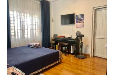 Bán nhà phố Hoàng Đạo Thành, lô góc, ô tô tránh, kinh doanh, DT 54m2 giá 5.6 tỷ