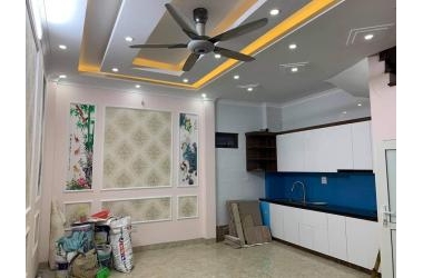 Bán gấp nhà Tôn Thất Tùng, Đông Đa, 35m2, gần phố, ở, kinh doanh, Giá 4.2 tỷ.