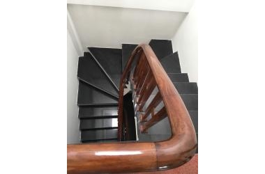 Bán nhà phường Thượng Thanh diện tích 33m2 ngõ ô tô giá 2.65 tỷ