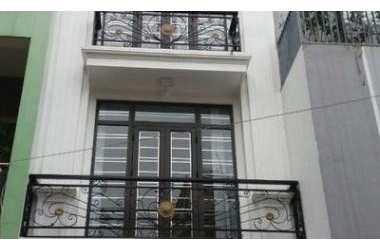 Bán nhà 40m2 oto qua nhà trong khu đô thị thu nhỏ 1600m2 ở Đông Ngạc , Bắc Từ Liêm