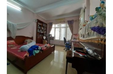 Cần bán,nhà ngõ 204 Trần duy hưng. lô góc, 65m2 5.2tỷ.CALL 0913781956
