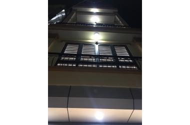 BÁN NHÀ GẤP 40mx6 TẦNG MỚI XÂY, SĐCC, OTO ĐỖ CỬA ĐƯỜNG NGUYỄN QUỐC HOÀN, CẦU GIẤY, GIÁ 6.6 TỶ.