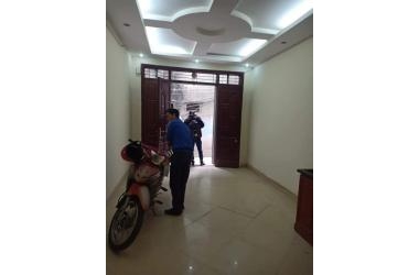 Bán nhà ở Võ Chí Công, 32M, 5 tầng, mặt tiền 3.5m, 2,5 tỷ