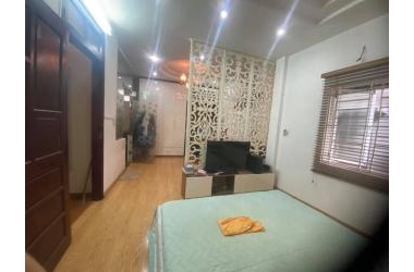 Bán nhà đường Vũ Trọng Phụng, 40m2*5 tầng. Giá 4.5 tỷ, ngõ nông