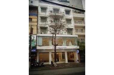 Cần bán nhà mặt phố Bà Triệu, 51m2, mặt tiền 11m, 30,6 tỷ