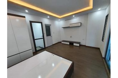 Nhà mới ở ngay, Gần Hồ Ba Mẫu, Đống Đa 42mx5T, Lô góc, chỉ hơn 3 tỷ