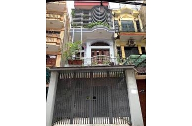 8 tỷ! Ô tô vào nhà! Hai mặt thoáng vĩnh viễn! Nhà Chùa Láng 72mx4 tầng