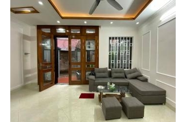Bán nhà Giáp Bát- Nhà mới- Gần ô tô- 55m2*5T, mt 4.5m.