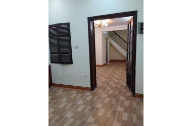 Mặt phố Trần Khát Chân, Kinh doanh vô địch, 4 tầng, 2,75 tỷ