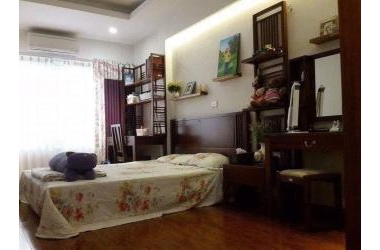 4.2 tỷ! Ô tô đỗ cửa! Bán nhà Hào Nam 38m, 4 tầng, mặt tiền 4.3m