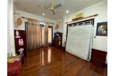 Nhỉnh 3 tỷ! Nhà Mới – Đẹp! Ngõ Đẹp! Phố Yên Lãng 36m, 5 tầng