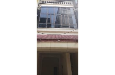 Bán nhà mặt phố Giáp Bát 69m2x4T, MT:4.6m giá:7.5 tỷ