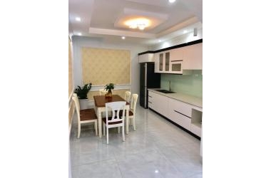 Bán nhà chính chủ mới xây 4,5 tầng phong cách Tân Cổ Điển phố Tư Đình cạnh khu biệt thự Minh Tâm sát Bồ Đề, Long Biên.
