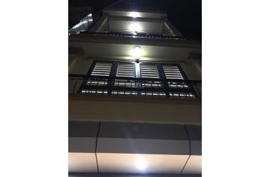 3 tỷ nhà đẹp tây hồ gần ô tô tránh 36mx 6T