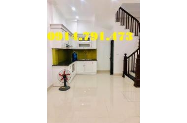 Nhà đẹp phố Ái Mộ phong cách Châu Âu, 30m2x5 tầng, giá chưa đến 3 tỷ ngõ 3m